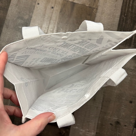 Lululemon Small Reuseable White and Black Logo Tote - Picture 4 of 7